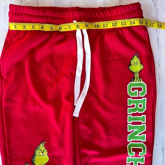 NWOT Junior’s Medium (7/9) Dr. Seuss The Grinch Sweatpants - Picture 6 of 8